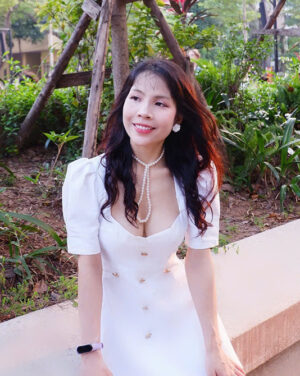 번호 192: 경력 있는 필리핀 관리사